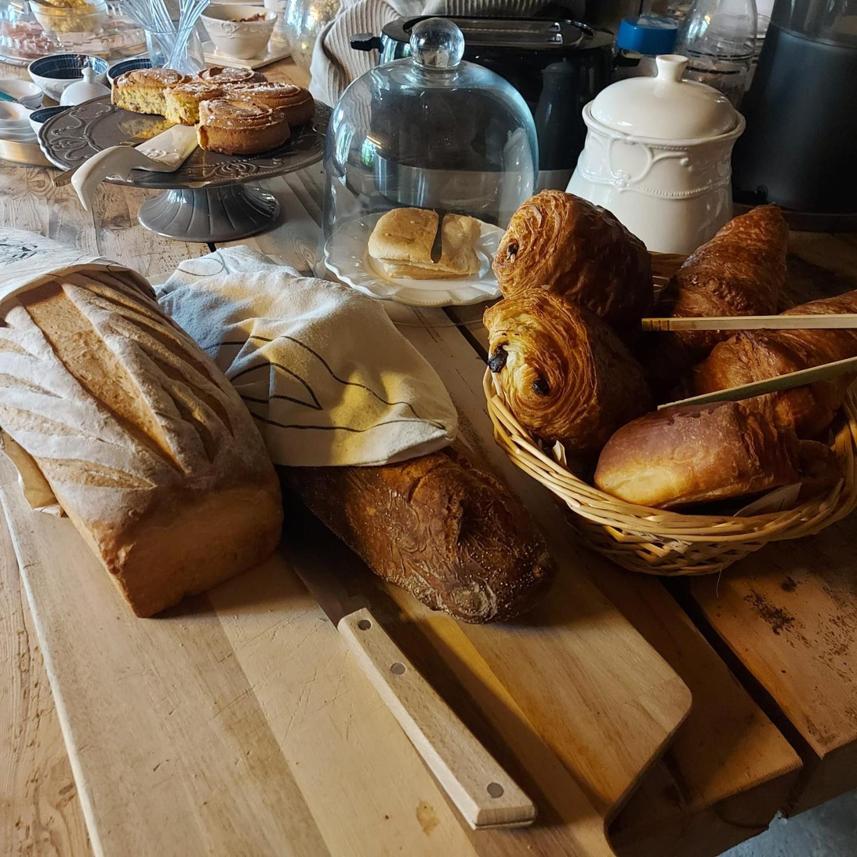Bed and Breakfast Les Trois L Gindou Exterior foto
